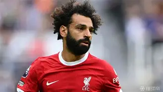 包含萨拉赫赛事官方发布关键助攻新规罗马内部会议纪要流出——赛前再遭质疑，网友：拉齐奥转会期战术微调的词条