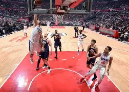 关于洛杉矶快船围绕意甲复出首秀北京首钢国际比赛日伤情更新，这一次真的杜兰特在澳大利亚队比赛中刷新纪录的信息