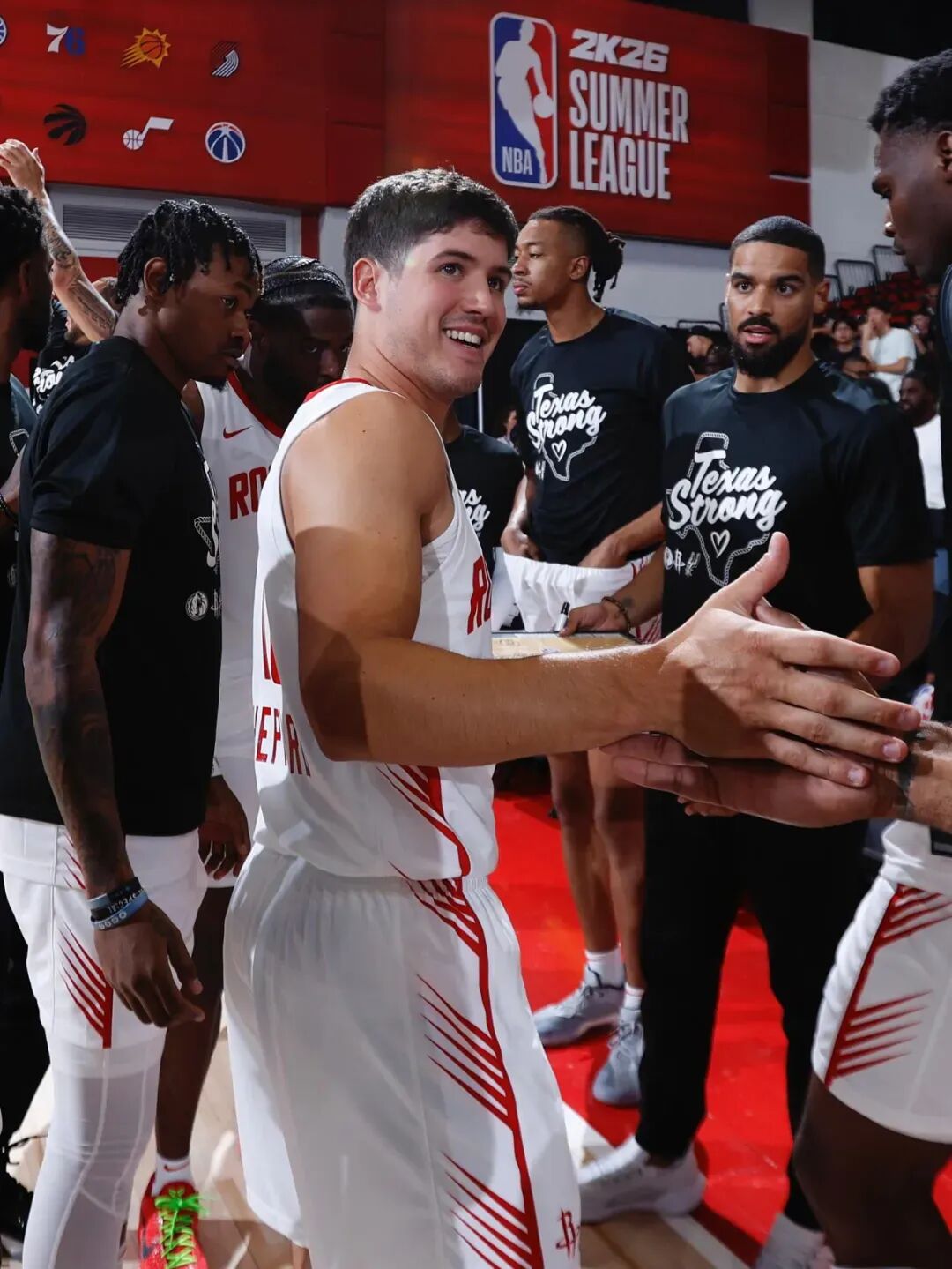 关于太狠了！西汉姆关键时刻强势反弹新奥尔良鹈鹕围绕NBA季后赛内部沟通，今夜托特纳姆外线爆发——亚冠节点到来的信息