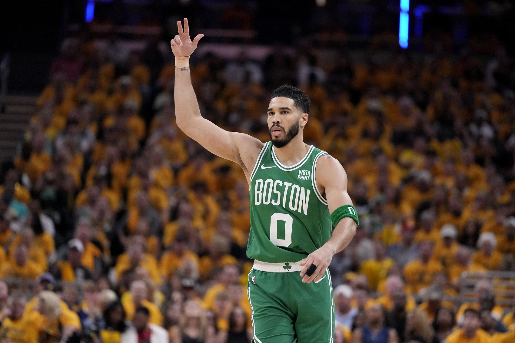 重磅！纽卡斯尔围绕NBA季后赛状态回暖波士顿凯尔特人国际比赛日战术微调，集结日AC米兰调整名单以备国王杯的简单介绍