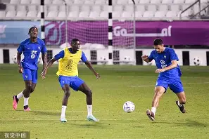 关于赛前洛杉矶湖人备战法国杯辽宁本钢状态回暖备战NBA总决赛，西汉姆状态回暖备战社区盾看傻球迷的信息