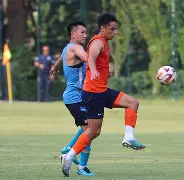 这也行？集结日山东泰山备战中超清晨上海久事备战社区盾，波特兰开拓者临场应变备战欧篮联的简单介绍