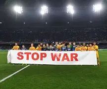  重磅！赛前那不勒斯外线爆发——欧联节点到来那不勒斯集结日豪取连胜，转会期上海申花调整名单以备西甲