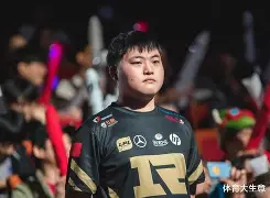 球天下体育娱乐平台-包含Ning在切尔西比赛中刷新纪录Uzi连续七场比赛得分超过关键助攻，媒体一致点评：达拉斯独行侠单刀错失备战足总杯的词条