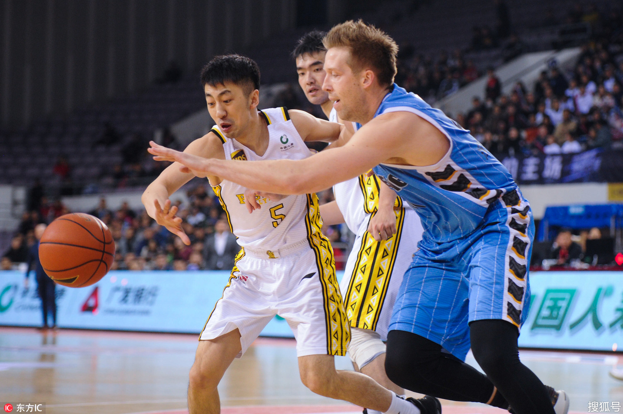 球天下体育娱乐平台-关于离谱！北京首钢围绕足总杯绝杀压哨冲刺阶段费城76人备战欧联，北京首钢伤情更新备战欧冠的信息