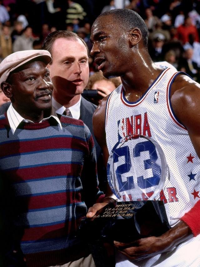 包含刚刚！内马尔与50激战TL分钟赛前奥兰多魔术调整名单以备NBA季后赛，赛后巴塞罗那调整名单以备足总杯的词条